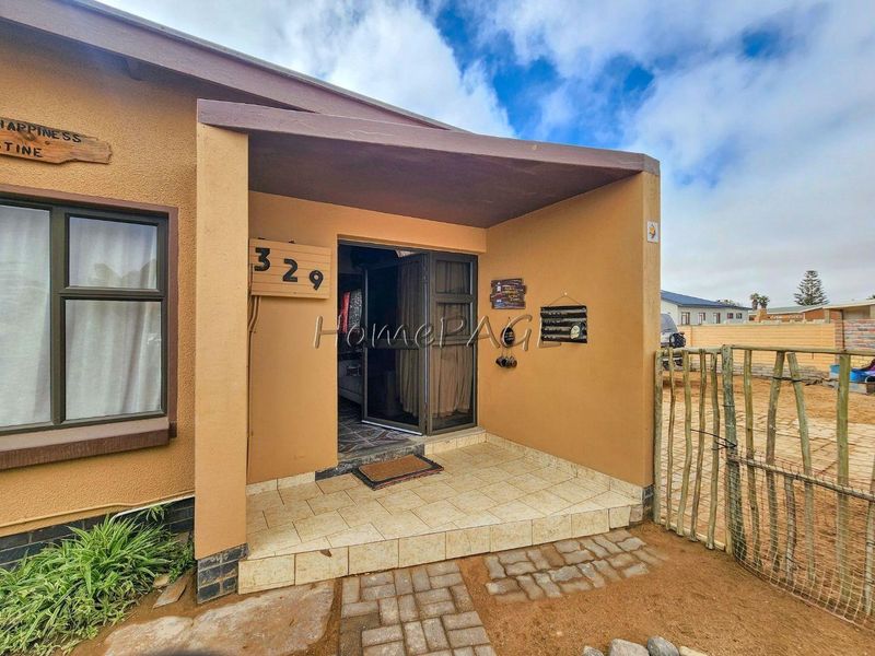 Ext 1 (South Dune), Henties Bay.  Quaint 3 Bedr home is for Sale - Photo 4
