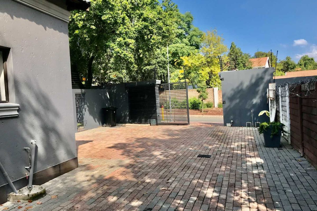 Spacious 4-Bedroom Home to Let - Photo 4