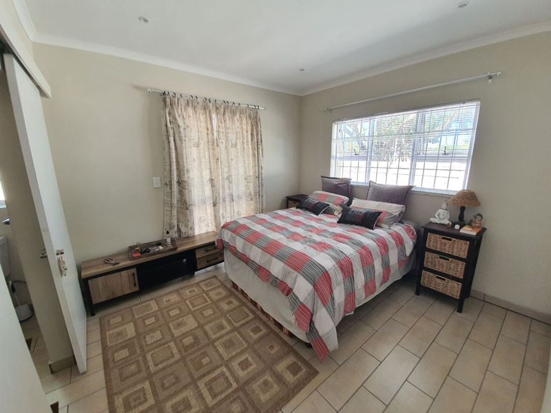 Beautiful Garden Flat to rent in Table View - Photo 7