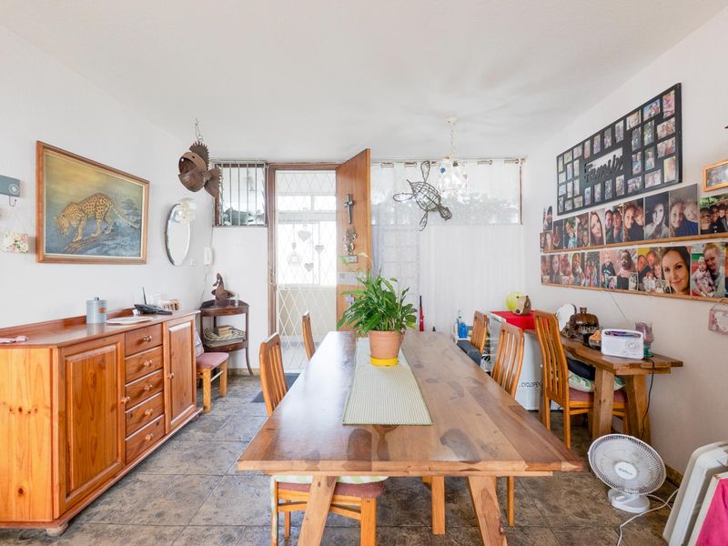 Sea views and space - Photo 2