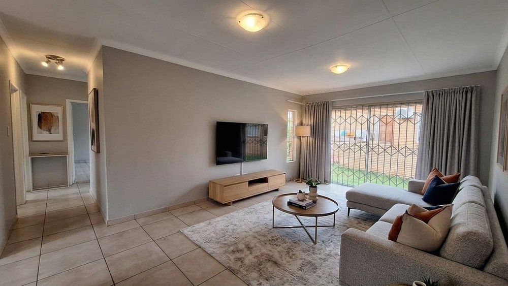 The furniture in this photo has been digitally staged using AI. 