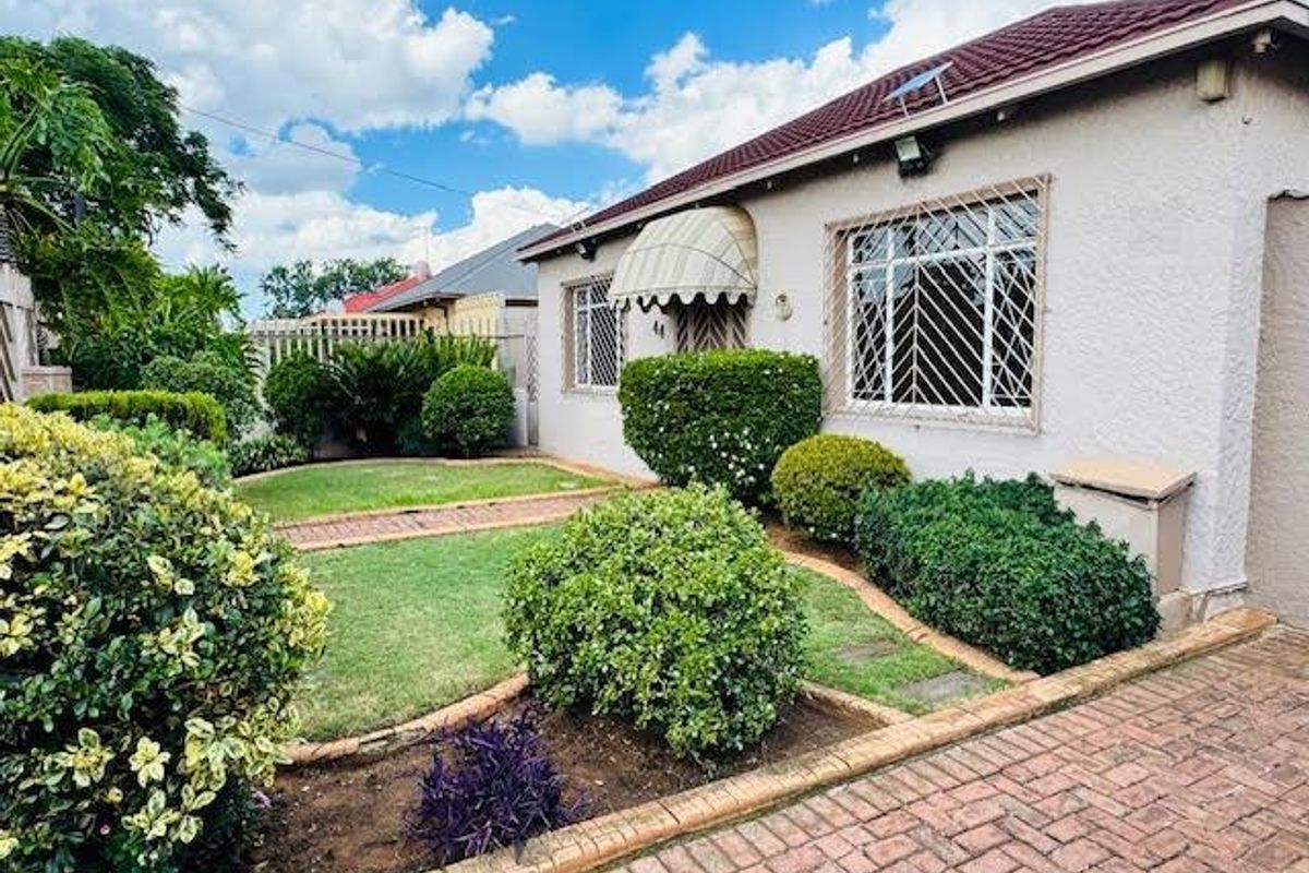 A Standout Regents Park Home with Smart Living Extras - Photo 2