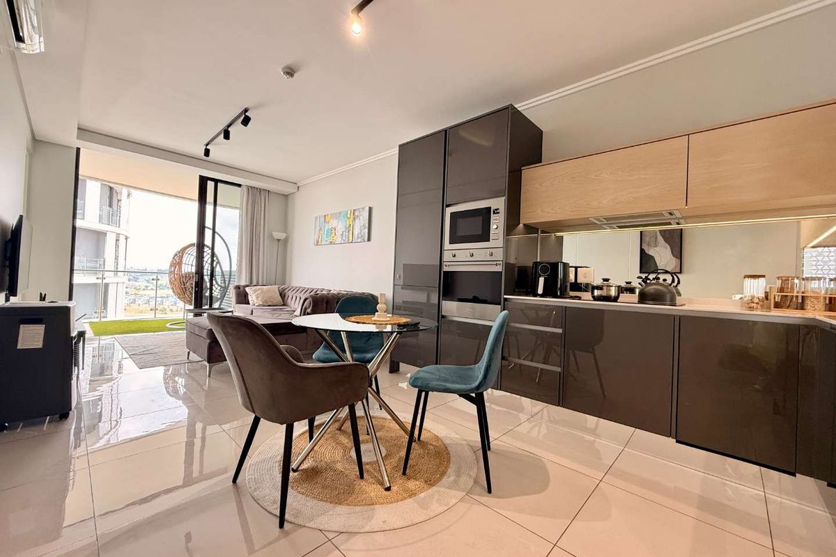 Fully furnished 2 bedroom apartment for sale at Ellipse. - Photo 2