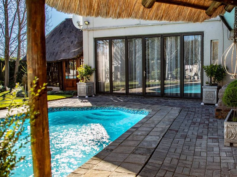 Exceptional Double-Storey Guesthouse for Sale – A Prime Investment Opportunity - Photo 4