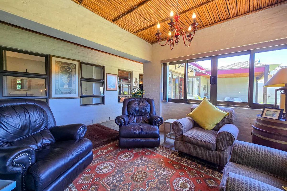 Upmarket family home for sale in Stilbaai-Wes. - Photo 5