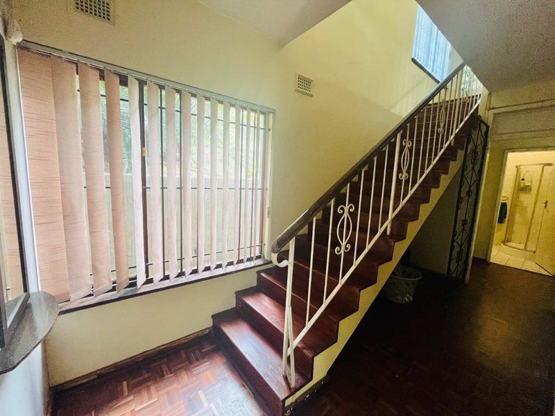 Hendra - Family home on large plot in Parkhill - Photo 9