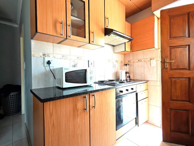 7 Bedroom  Apartment for Sale in Cosmo City - Photo 4
