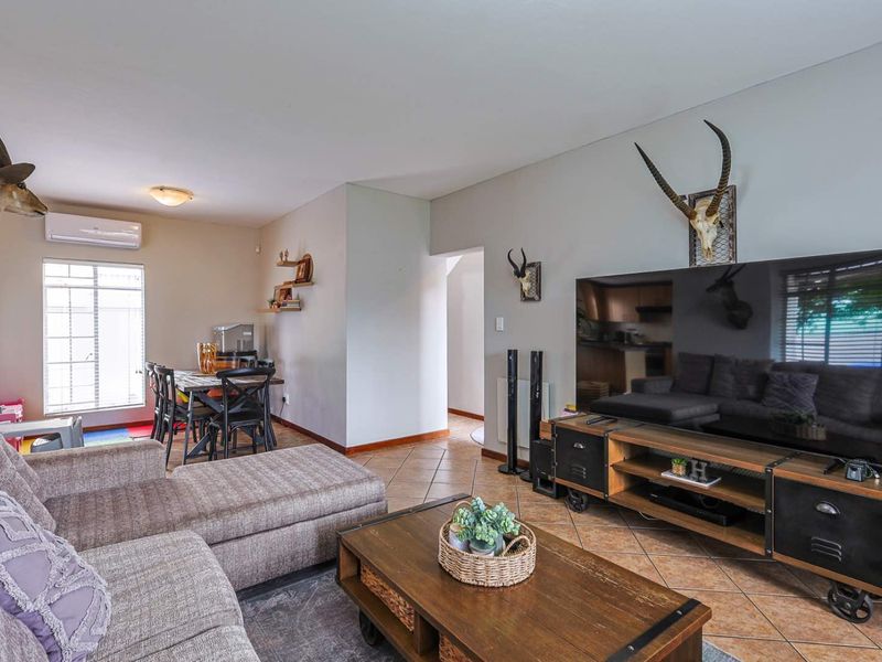 Exclusive 3BR Gem in Quiet Colby Enclave - Photo 10