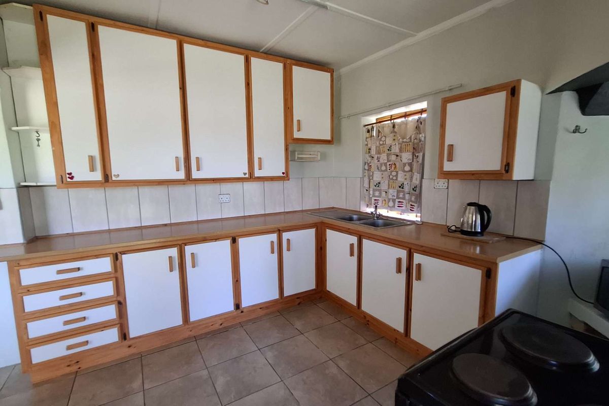 Charming Countryside Retreat with All the Town Conveniences - Photo 3