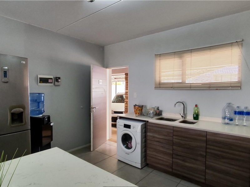 Two-bedroom Ground floor unit for Sale - Photo 3