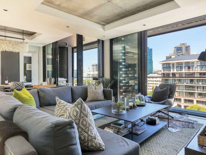LUXURY PENTHOUSE: PRIVATE ROOFTOP POOL TERRACE & PANORAMIC TABLE MOUNTAIN VIEWS - Photo 7