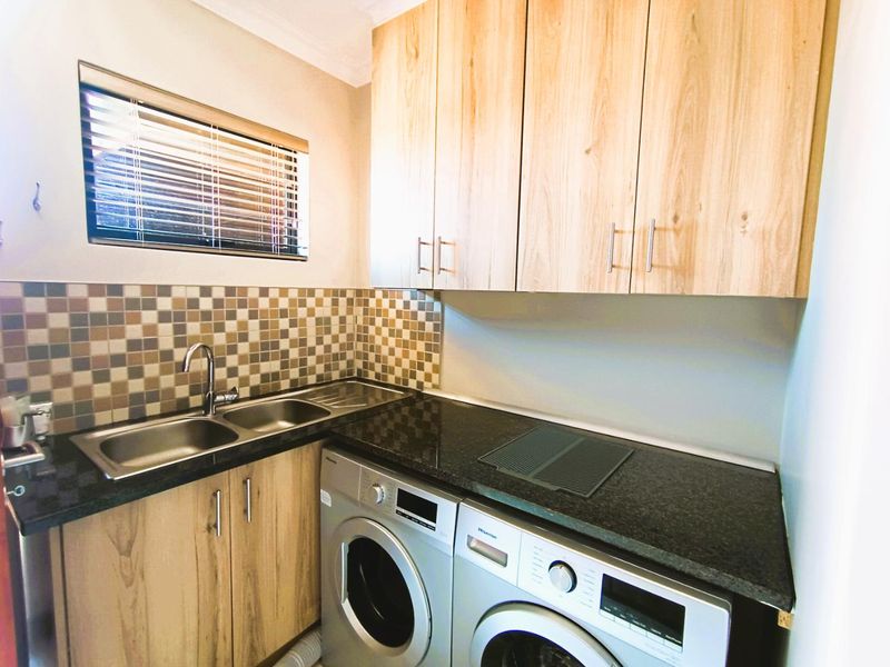 Sunlit Serenity with Solar, Space and Security - Photo 8