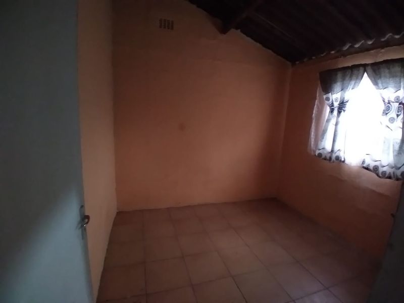 SPASCIOUS HOUSE FOR SALE - Photo 10