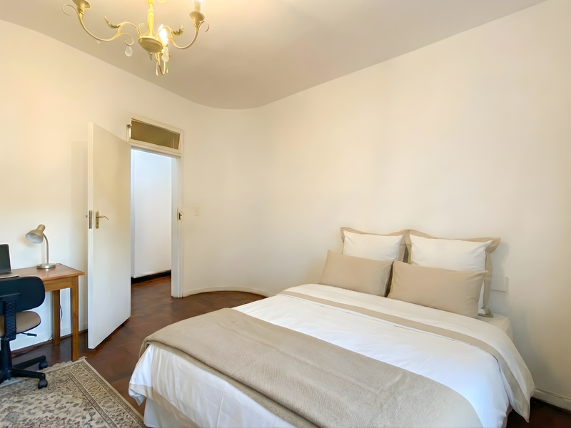 Charming Ground Floor Apartment in Melrose Gardens - Photo 8
