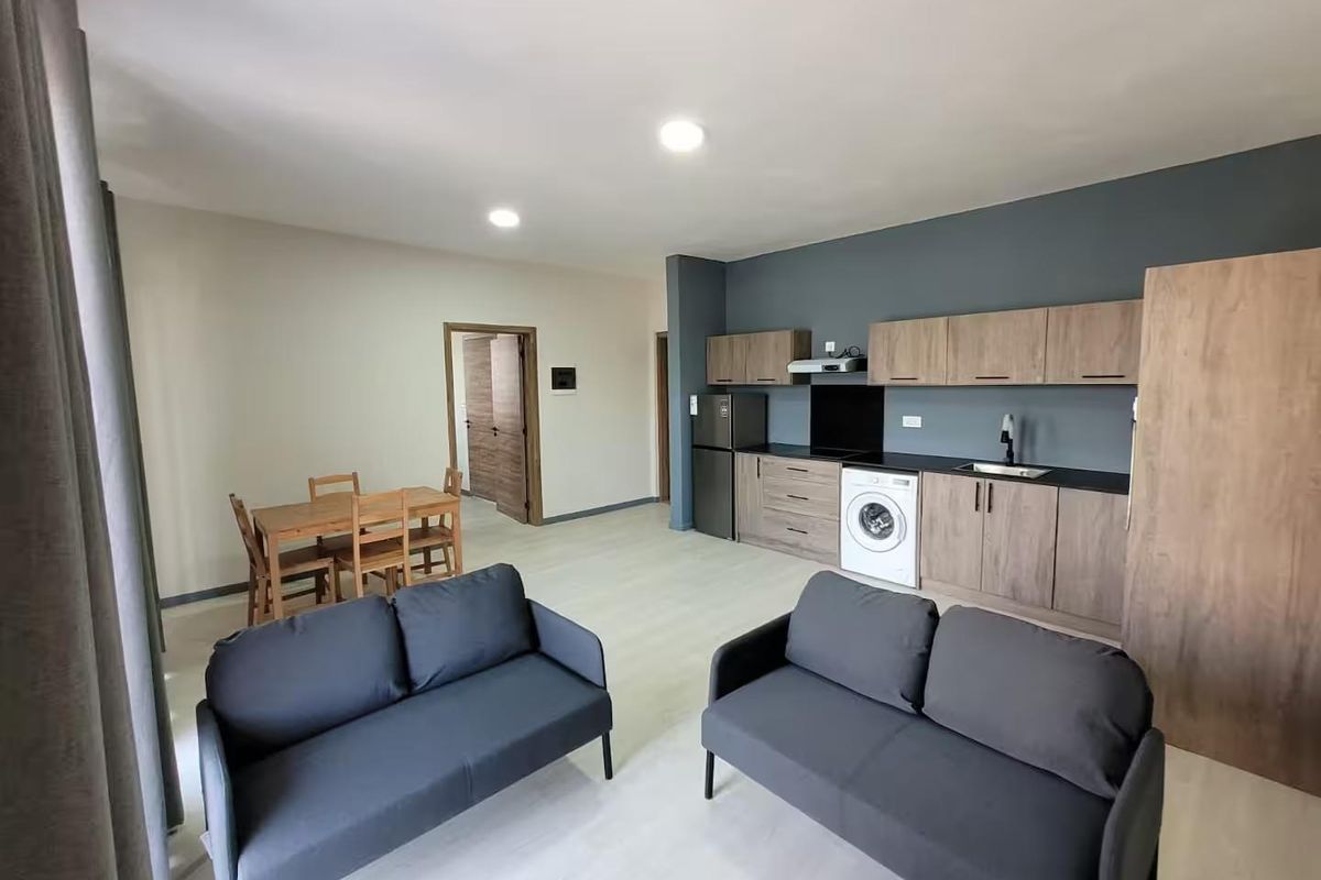 RS 8,3m | Turnkey Investment – Brand-New 2-Bedroom in Flic en Flac - Photo 3