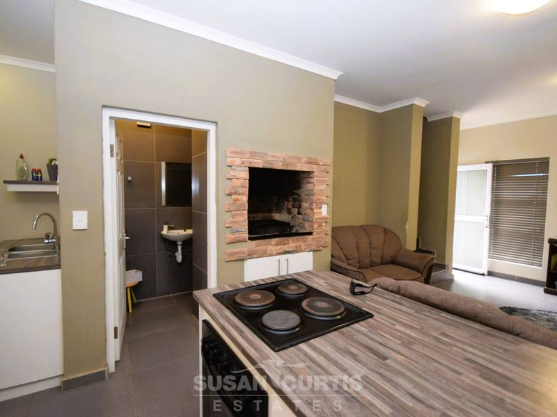 DUPLEX TOWNHOUSE IN KRAMERSDORP - Photo 5