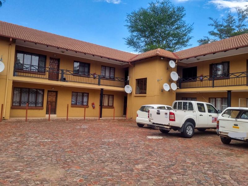 Lock Up and Go Family Apartment - Photo 8