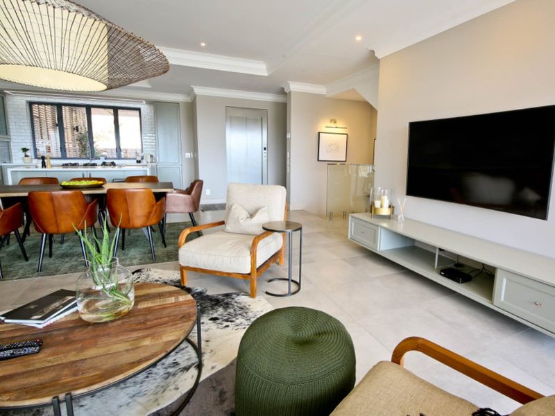 Luxurious, Fully Furnished Penthouse Villa in safe and secure Complex - Photo 8