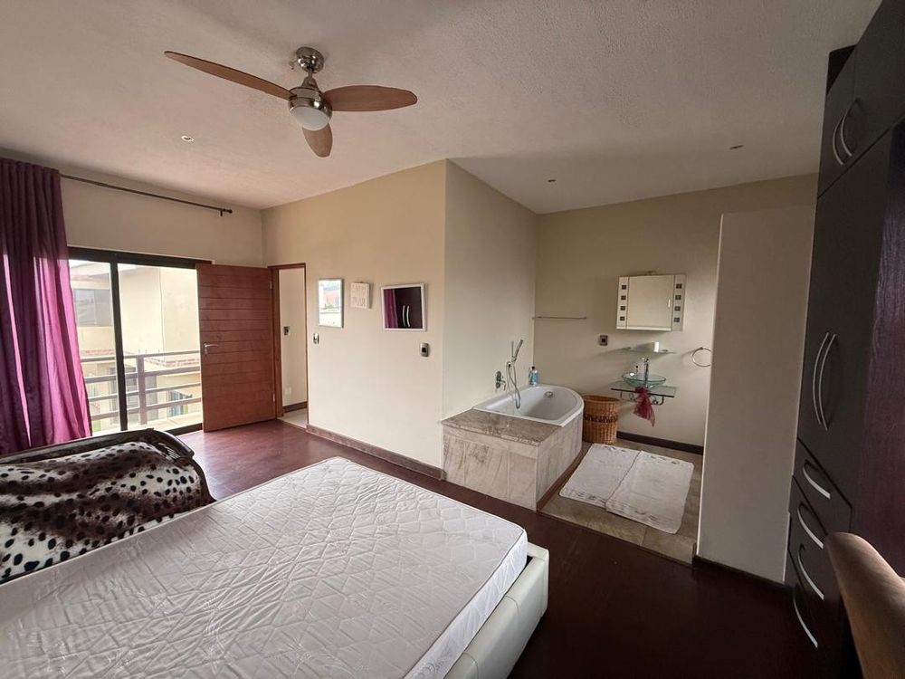 First floor, second bedroom, BIC, en-suite