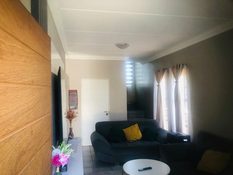 2 Bedrooms 2 Bathrooms Apartment For Sale South hills - Photo 3