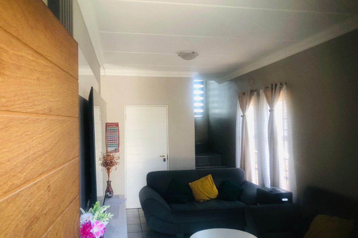 2 Bedrooms 2 Bathrooms Apartment For Sale South hills - Photo 3