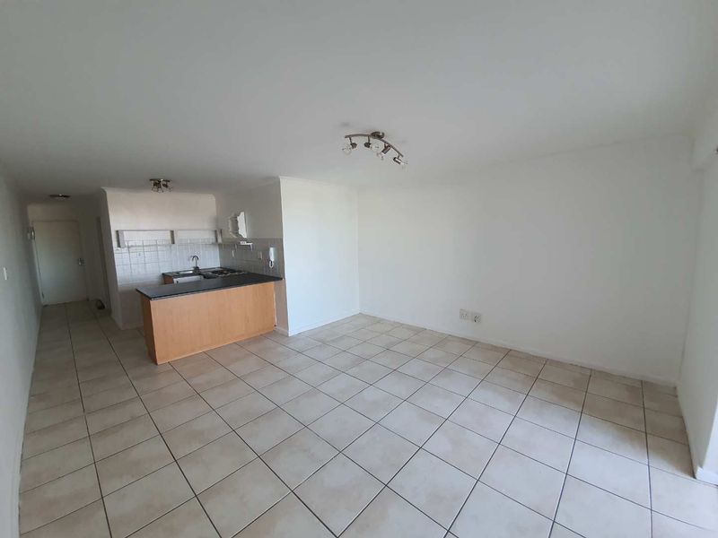 Investor Alert: Awesome Apartment, Awesome Location, Awesome Price. - Photo 4