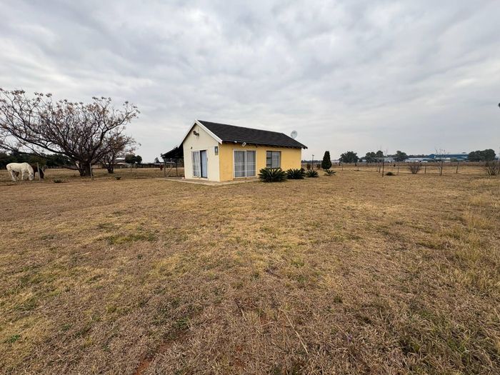 Property #2504296, Small Holding For Sale in Valley Settlements AH
