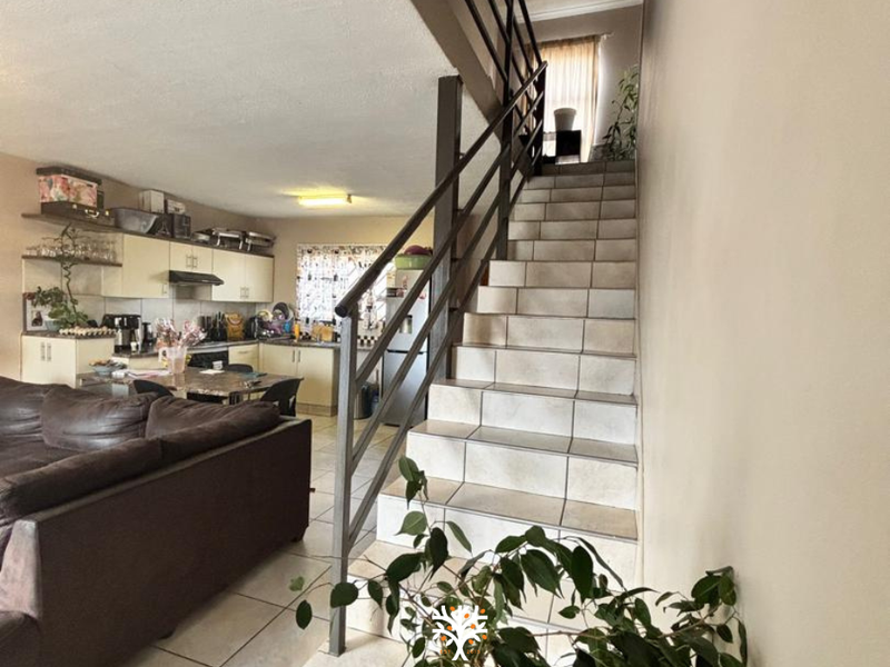 Duplex For Sale in Rocky Crest | N$1.85m - Photo 4