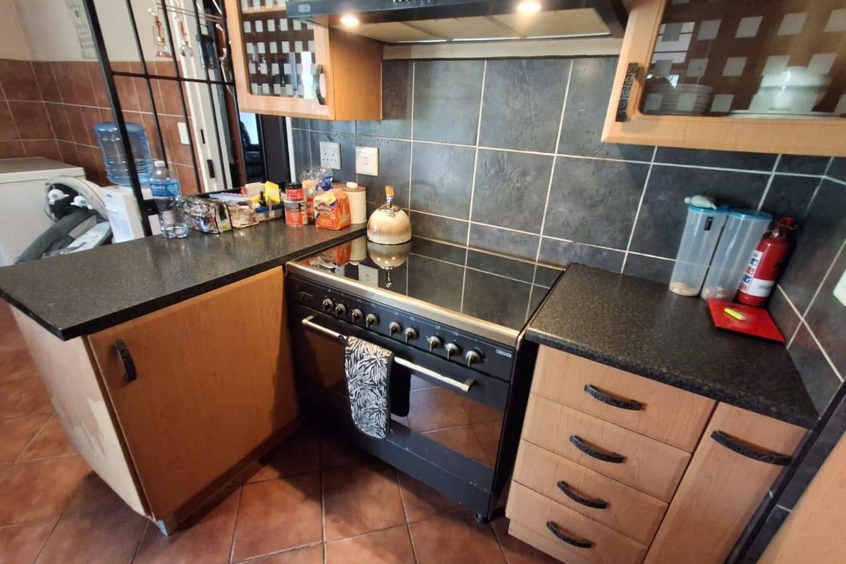 A Warm & Welcoming Family Home with Endless Potential - Photo 4