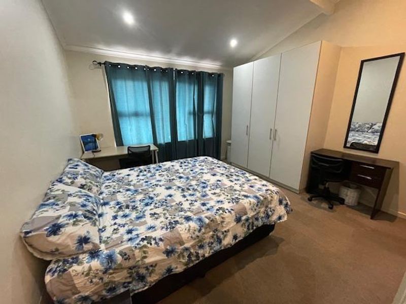 2 Beds Duplex furnished apartment with 1 basement park, 2 balconies with views - Photo 8