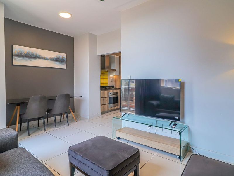 Perfect Buy-to-Let or Airbnb Opportunity in Vibrant Rosebank! - Photo 6