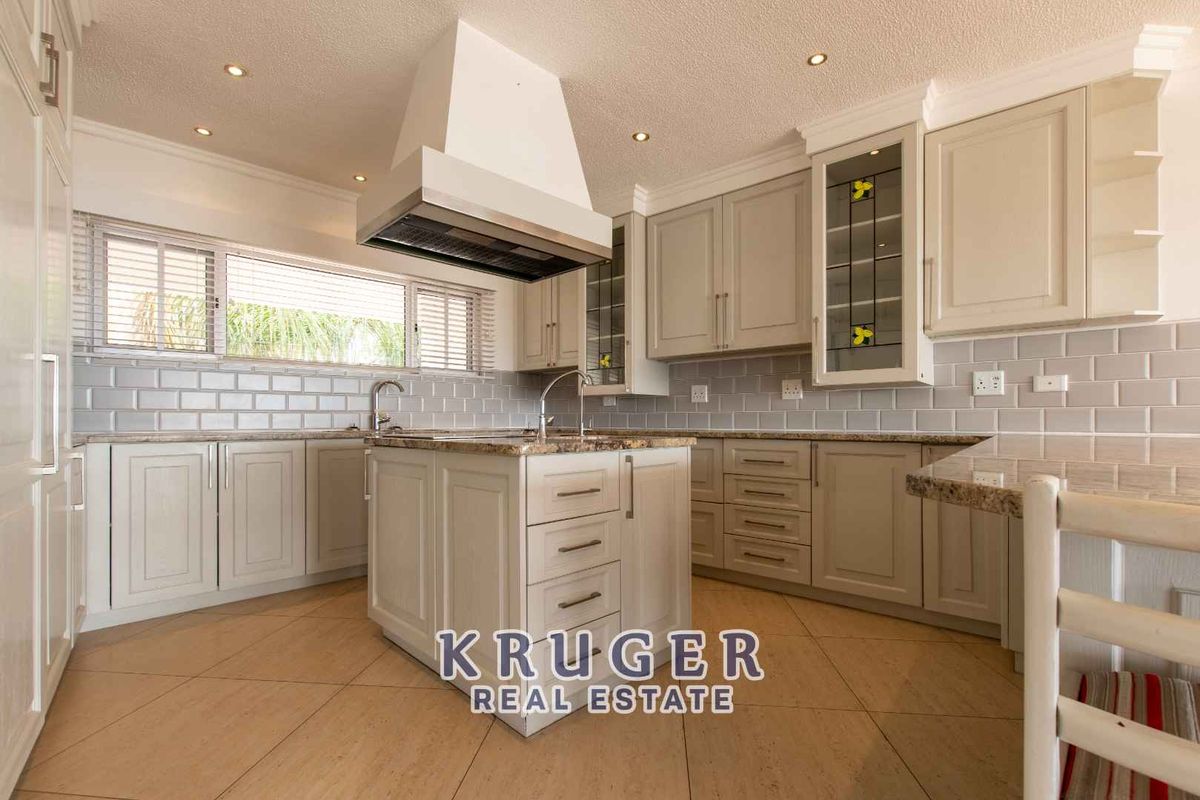 🚨 WARNING: Once You See This Penthouse, You Won’t Want to Leave! 🌊🔥 - Photo 3