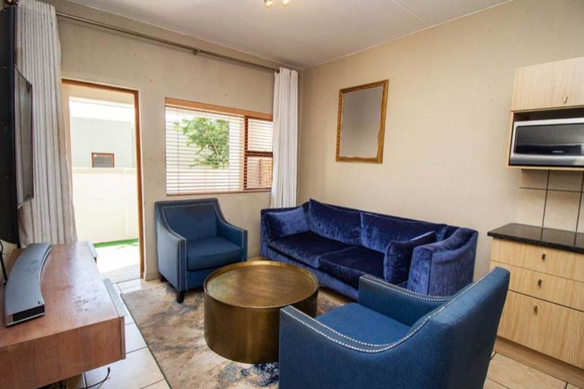 Fully Furnished 2 Bedroom Apartment - Photo 5