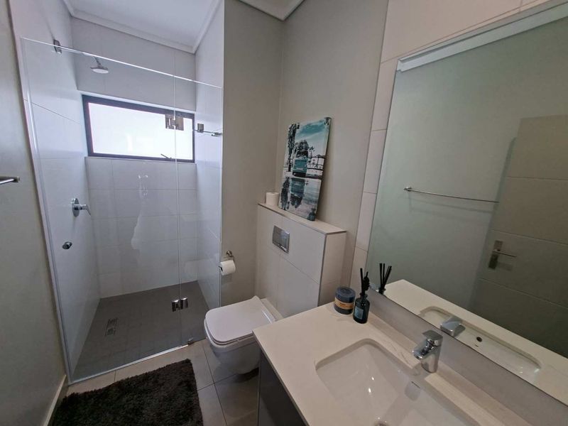 EXCLUSIVE MIDSTREAM ESTATE LIVING – SECURE, SOPHISTICATED & CONVENIENT - Photo 10