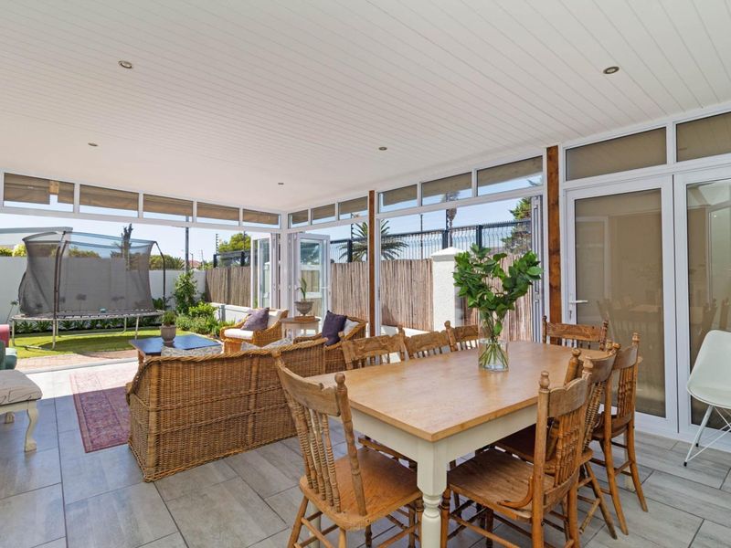 4 Bedroom Home in Arena North, Royal Ascot Estate - Photo 7