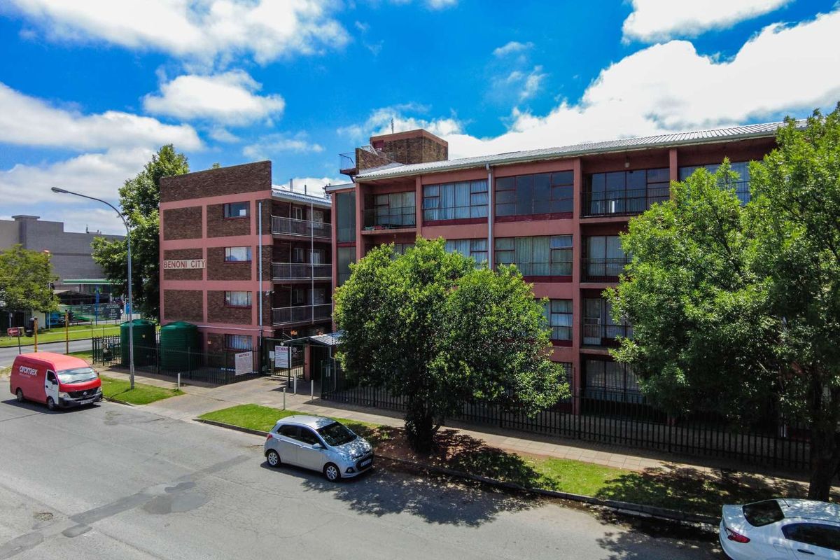 Neat 2 Bedroom, 1 Bathroom Flat - Photo 2