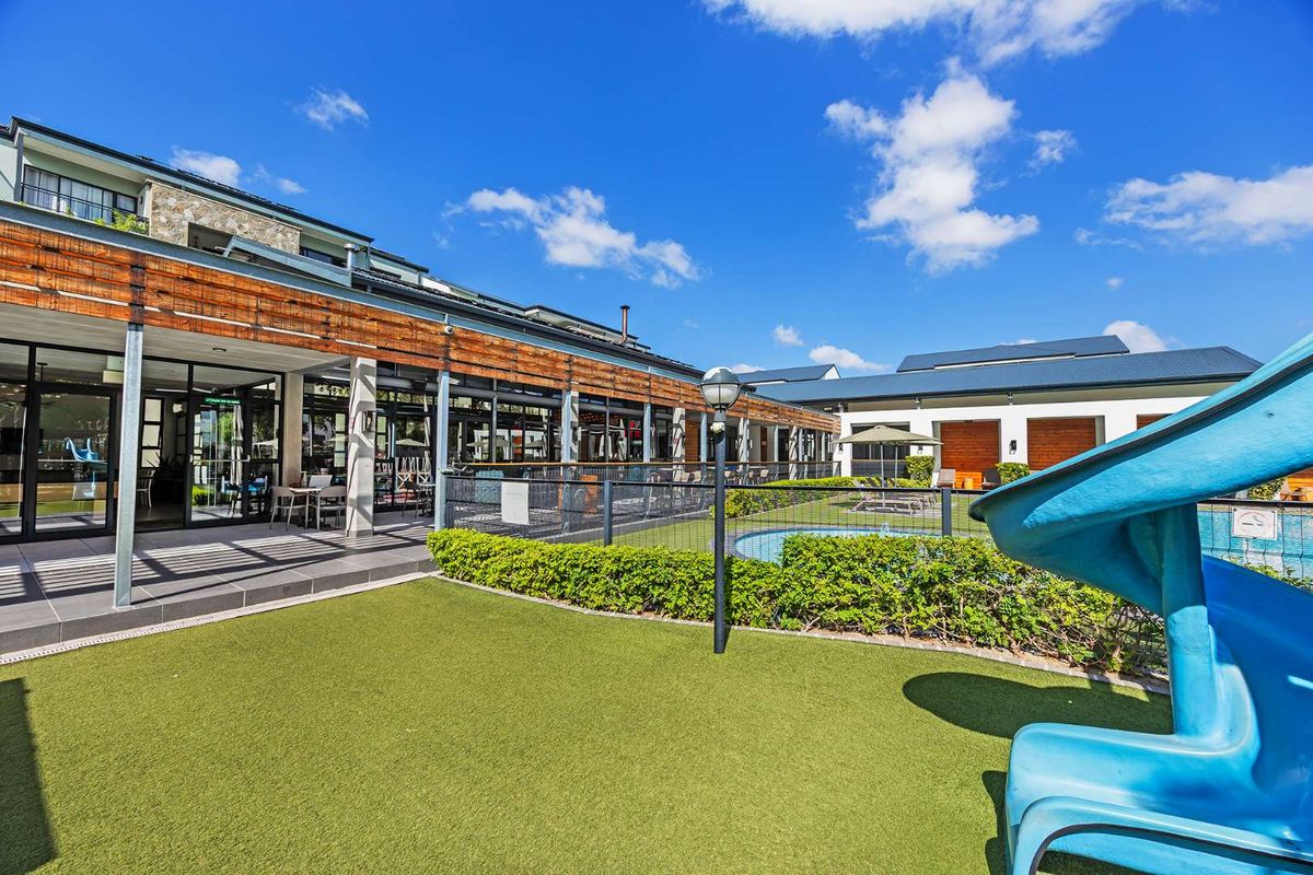 Ground-Floor 3 Bedroom Apartment in De Zicht Lifestyle Estate | Modern Living in a Secure Lifestyle Estate - Photo 2