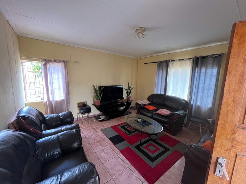 Ol Rocky Crest House For Sale | N$ 1,570,000 ( Cost Excluded) - Photo 2