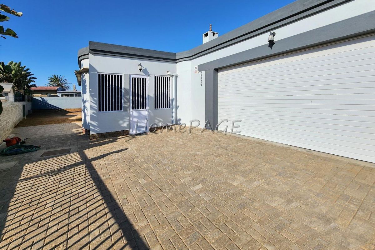 Ext 3, Henties B ay:  Well Priced, Newly Renovated 4 Bedr Home for Sale - Photo 3