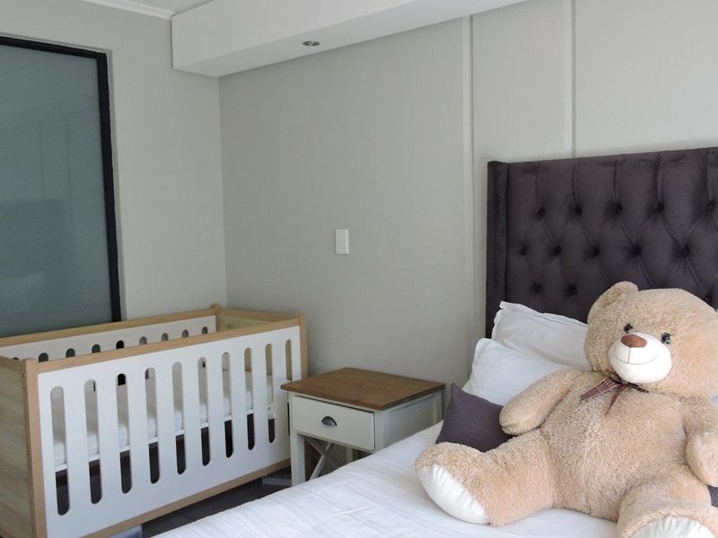 Modern 2-bedroom Simplex apartment in Menlo Park - Photo 4