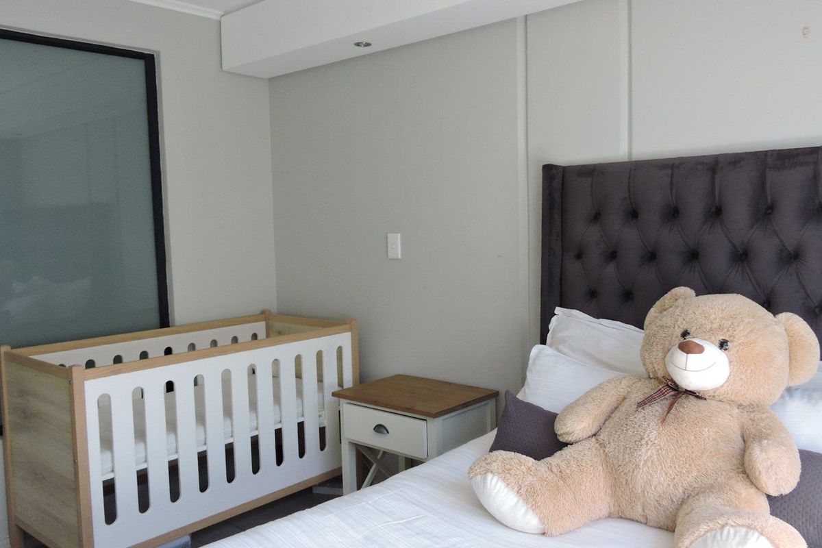 Modern 2-bedroom Simplex apartment in Menlo Park - Photo 4