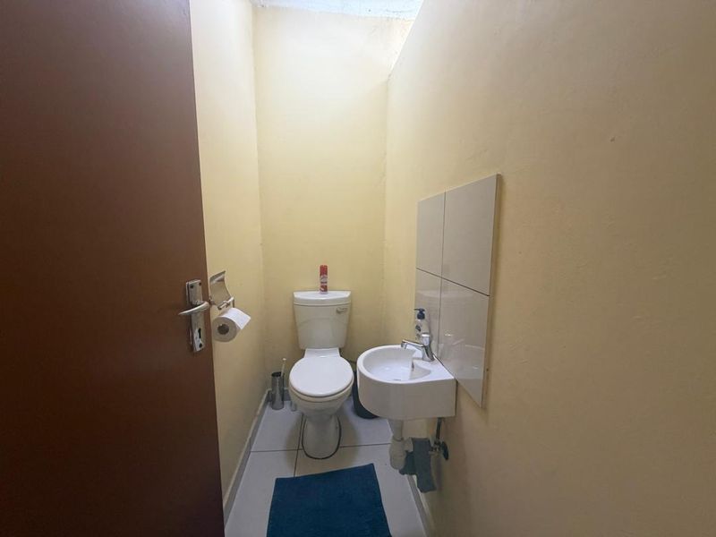 Warehouse Units for Sale – 153m2 Total - Photo 4