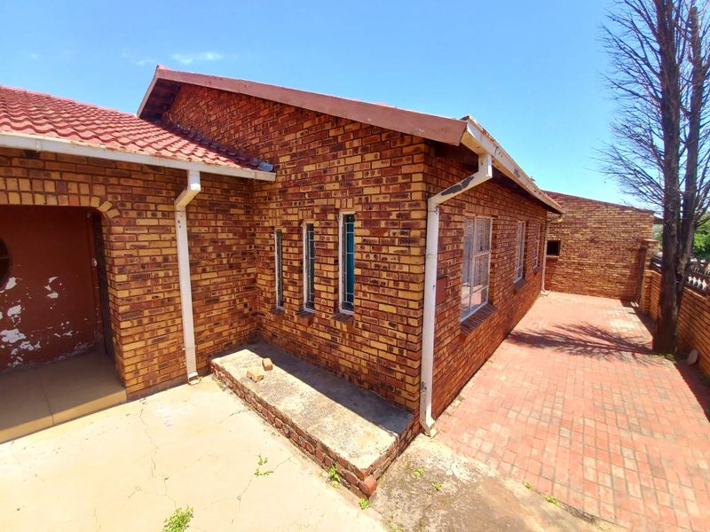 Three bedrooms house for sale in Atteridgeville - Photo 7