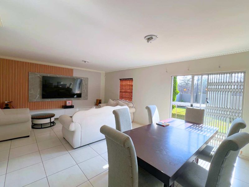 4 Bedroom Family home for Sale in Annlin - Photo 3