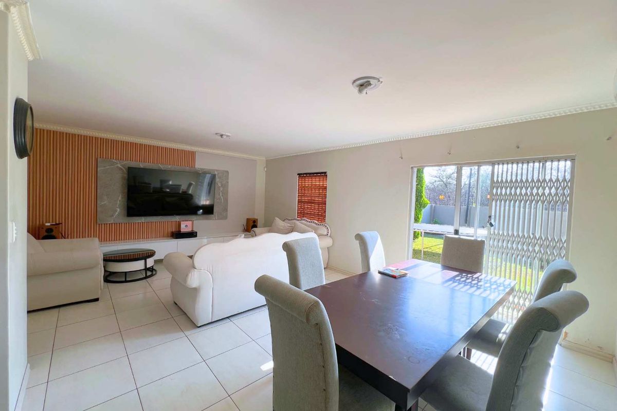 4 Bedroom Family home for Sale in Annlin - Photo 3