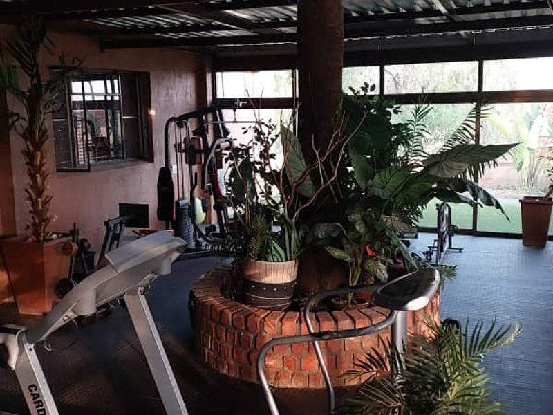 Your Lodge-Style Dream Home Awaits - Photo 8