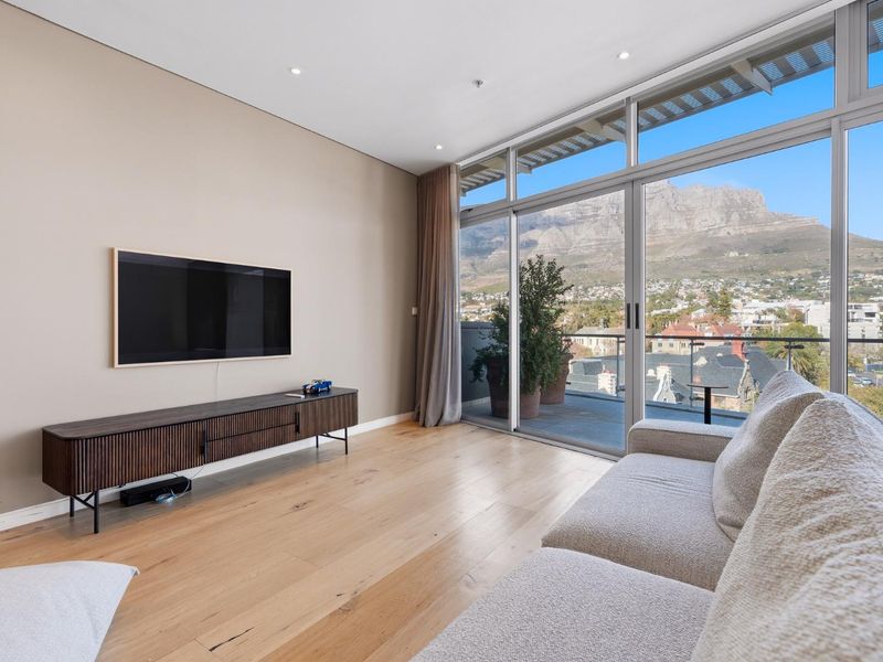 Luxury Penthouse with 180° Table Mountain Views – Available Sept 2026 - Photo 4