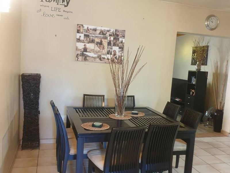 FOR SALE SUPER NEAT MODERN DUPLEX IN DORADO PARK - Photo 4