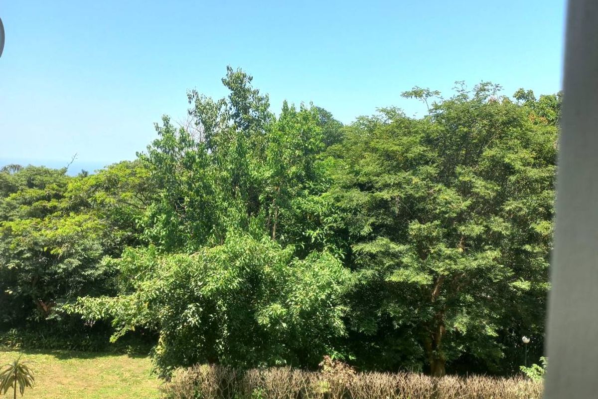 Sea-Facing Three-Bedroom Apartment for Sale in a Well-Managed Estate - Photo 4