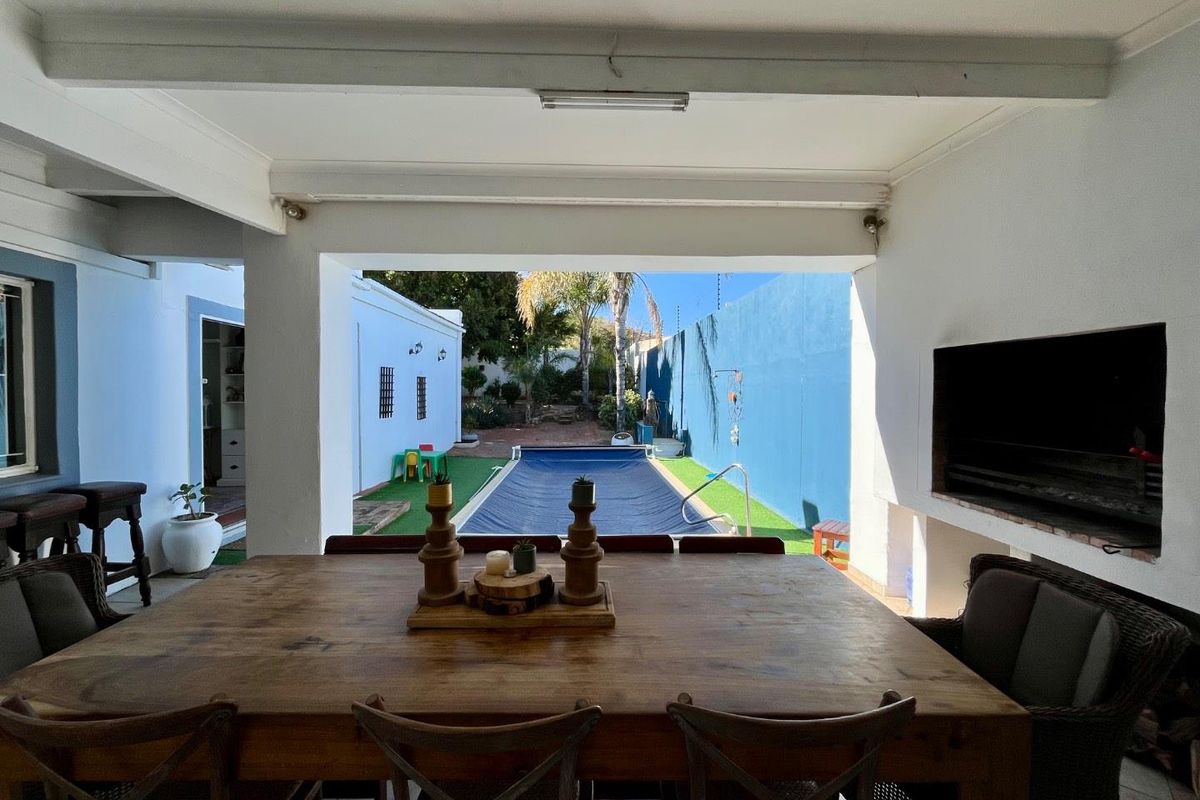 FOR SALE: Elegant Eros Property – Perfect for Medical Practice or Office Conversion - Photo 5